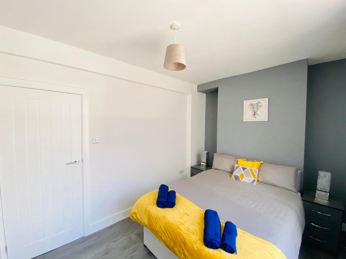 Holiday home Emerald Living, 4 Bedrooms In The Heart Of Swansea! Swansea